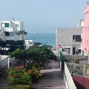 apartment-near-the-beach-playa-de-las-americas-tenerife.tenerifehoteles.net/